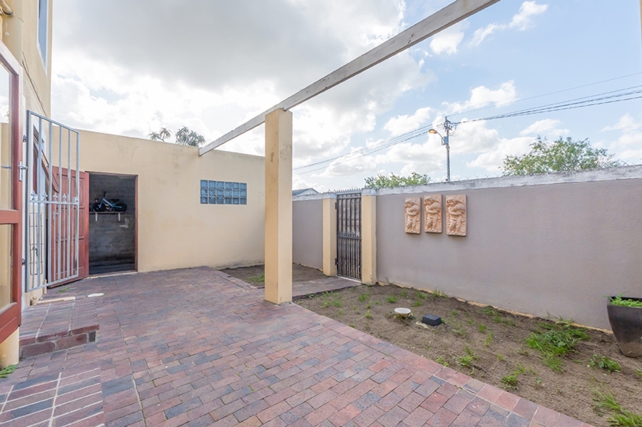 2 Bedroom Property for Sale in Southfield Western Cape